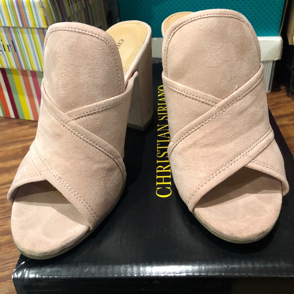 Soft pink Christian Siriano mules